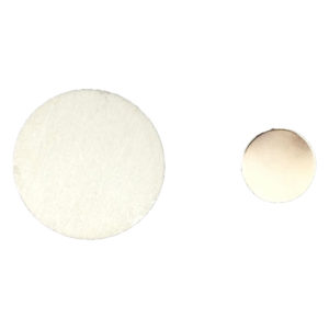 Boite de 4 disques en aimants et 4 disques en métal.